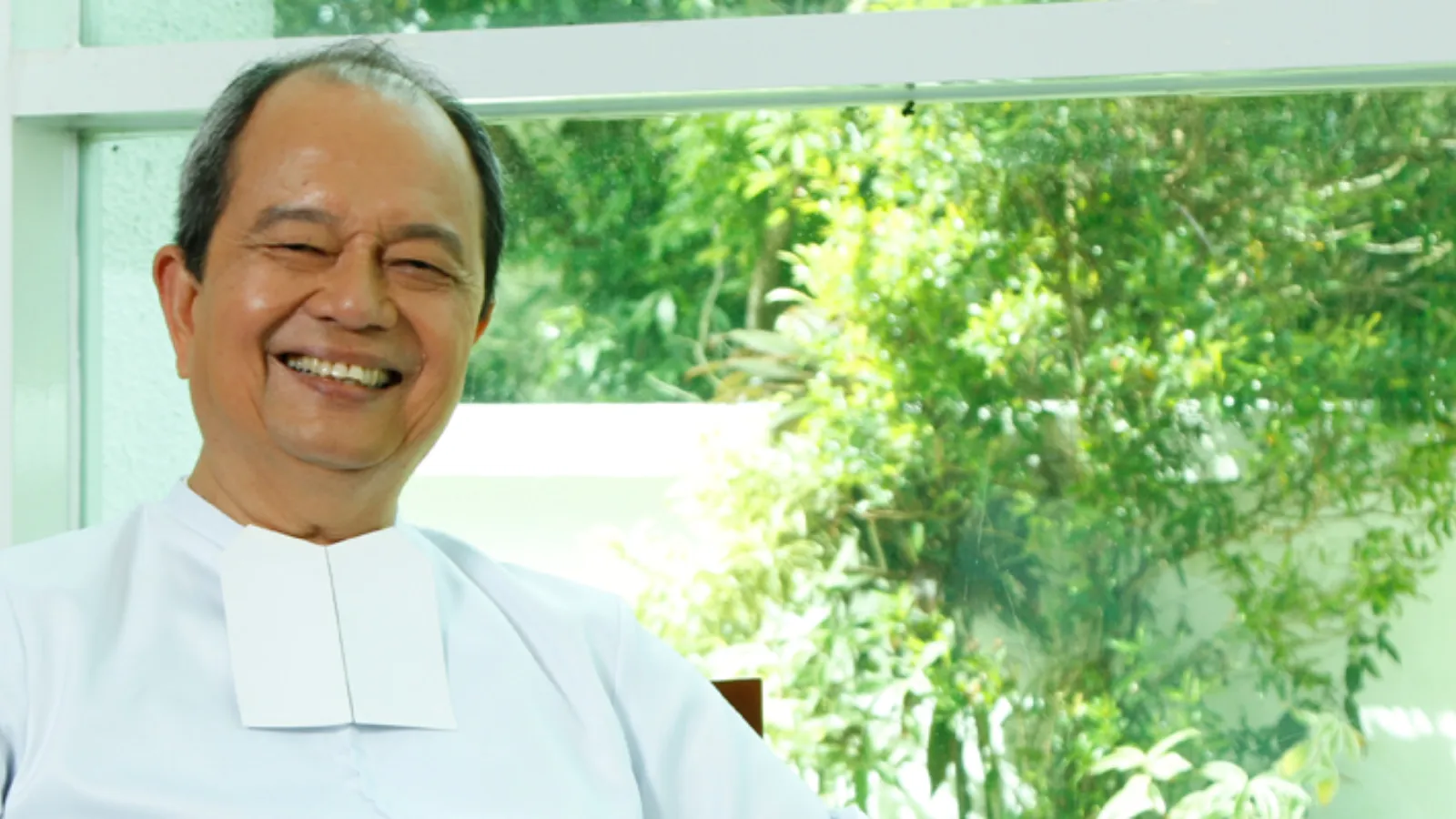 DLSU stays true to its colors, taps Meralco's green EVs for Laguna campus shuttle service