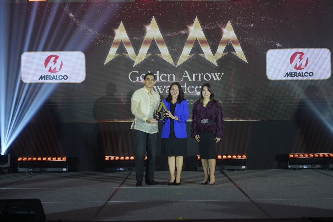 Meralco representatives receiving recognition at the 2025 Golden Arrow Awards.