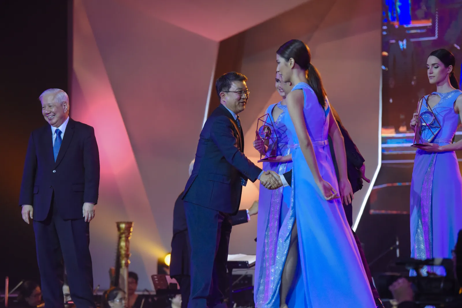 7th Meralco Luminaries Awards Night (2018) Part 2 — photo download-13