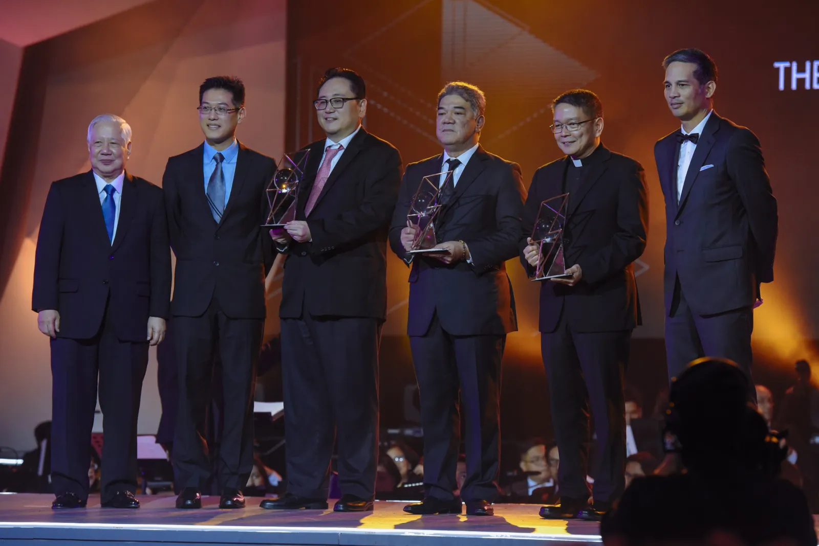 7th Meralco Luminaries Awards Night (2018) Part 2 — photo download-21