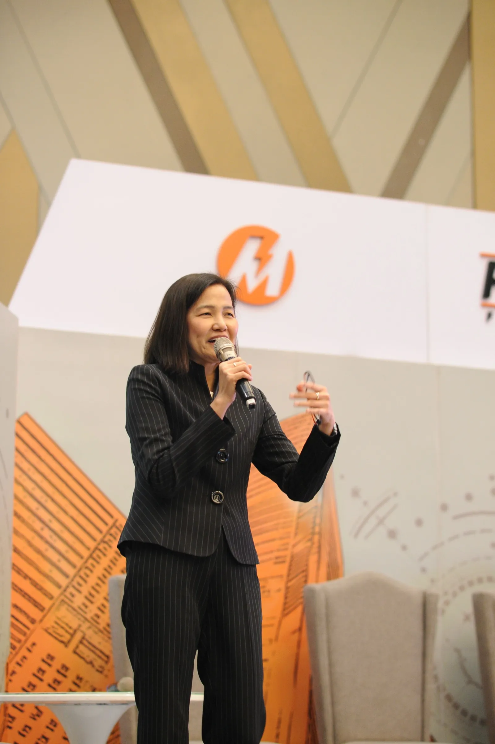 Power Up Forum – Gearing Up for the EE&C Law (August 15, 2019) — photo download-69